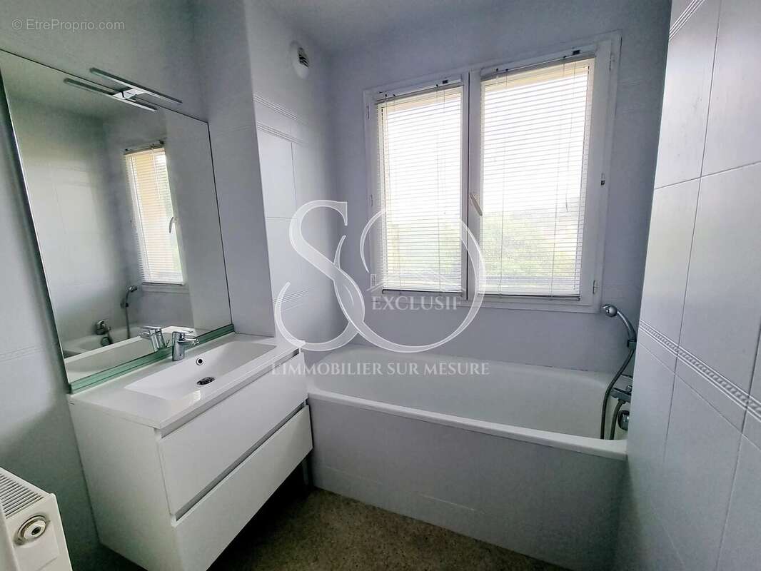 Appartement à VERNEUIL-SUR-SEINE