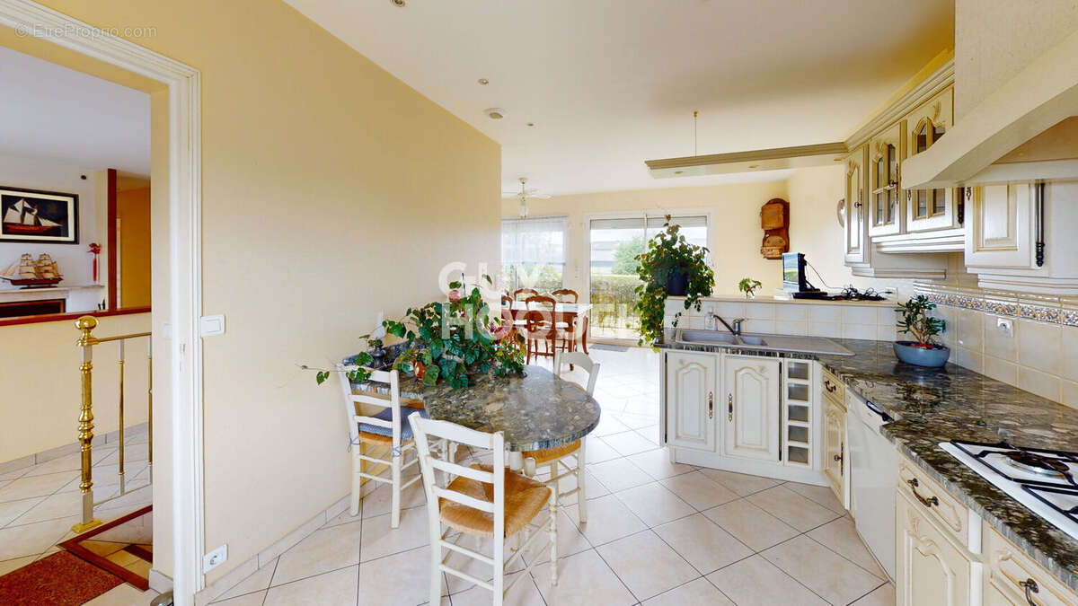 Maison à SAINT-OVIN