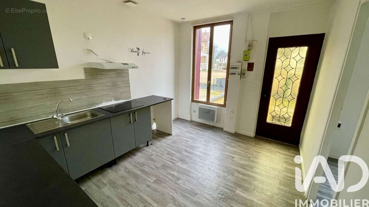 Photo 7 - Appartement à MONTEREAU-FAULT-YONNE