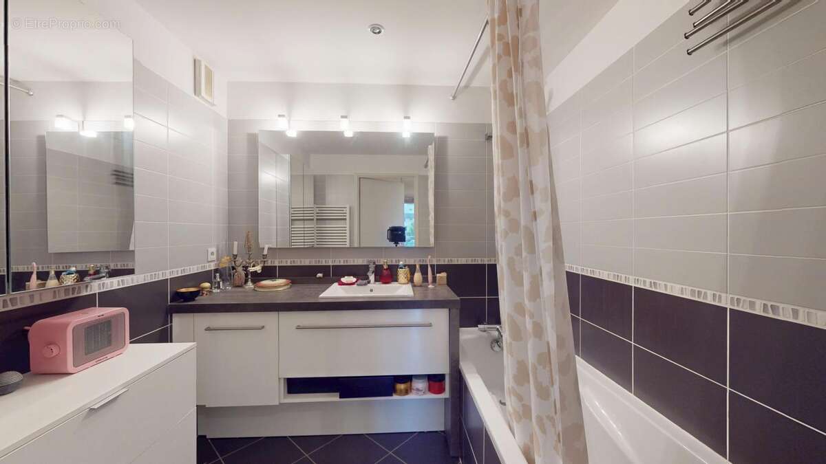 Appartement à LYON-5E