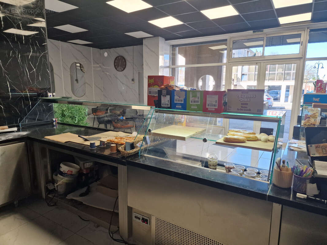 Commerce à VITROLLES