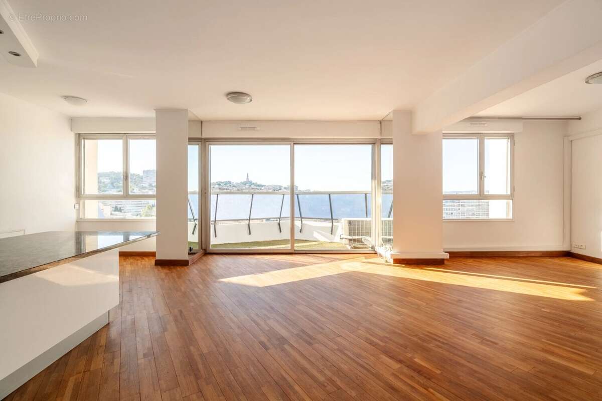 Appartement à MARSEILLE-8E