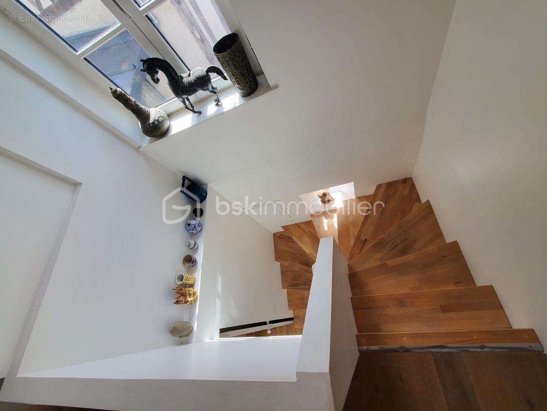 Bien RARE - Maison au Cœur du village de Cormeilles avec espace extérieur - photo 9