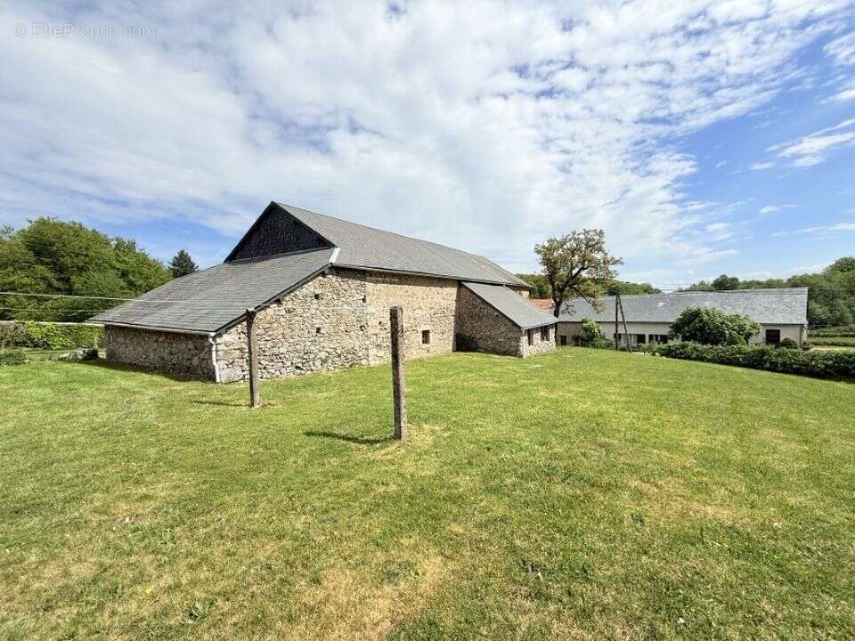 Maison à MONTSAUCHE-LES-SETTONS
