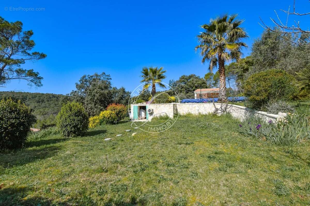 A VENDRE - FLAYOSC très belle villa avec vue dominante et piscine - photo 29