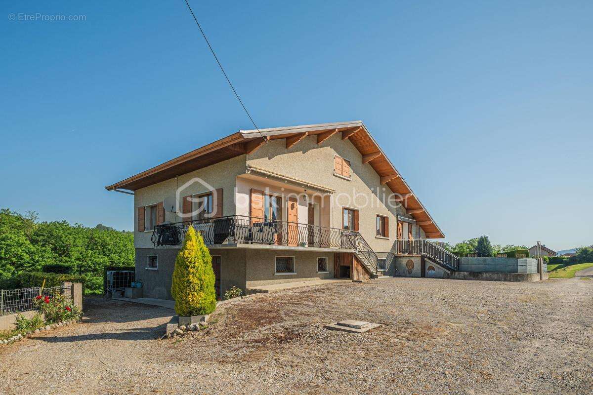 Maison à RUMILLY