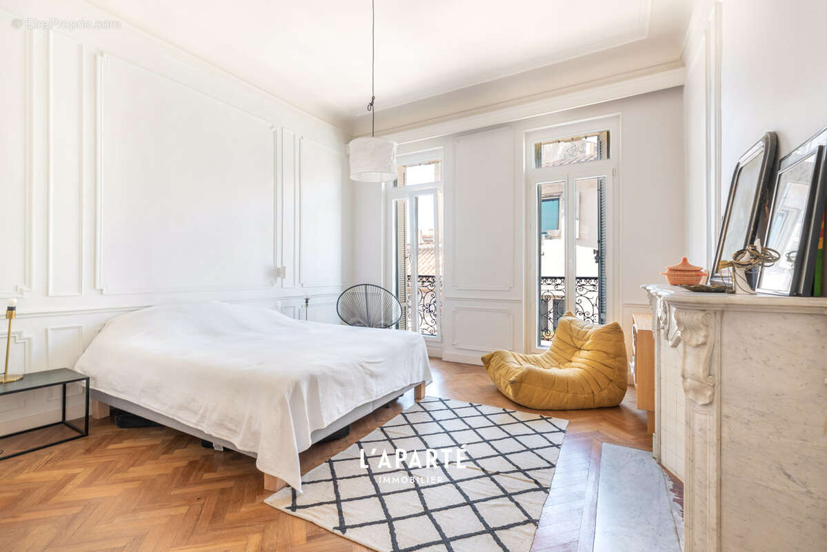 Appartement à MARSEILLE-6E
