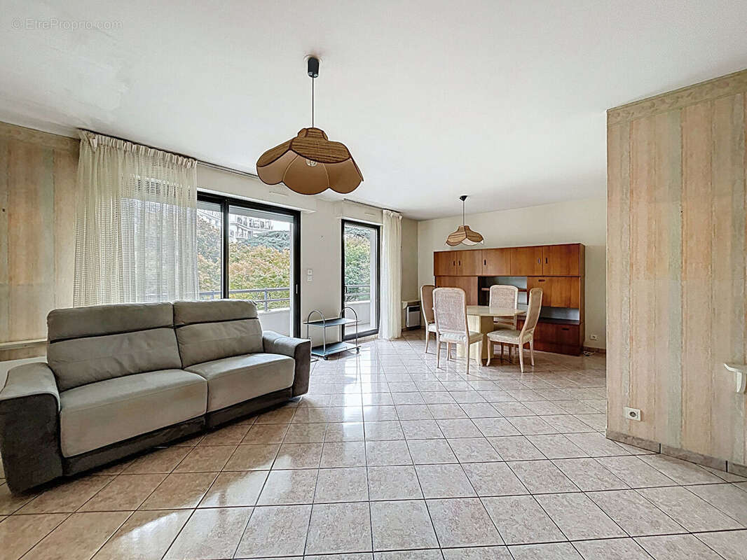 Appartement à CHATILLON