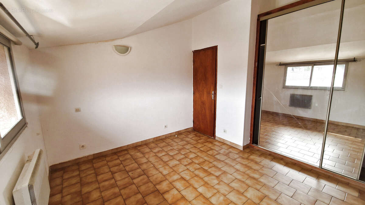 Appartement à VELAUX