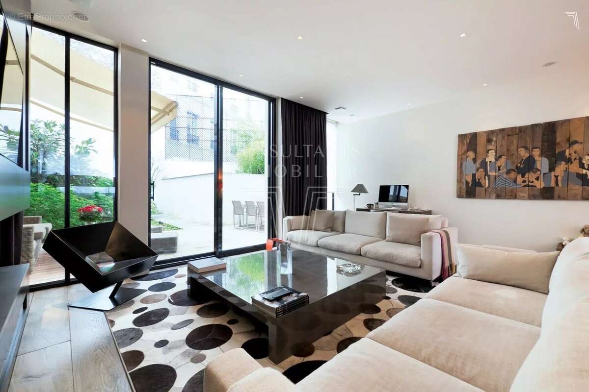 Maison à PARIS-16E