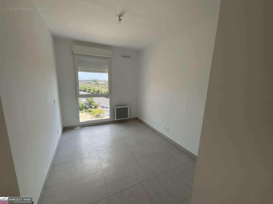 APT T3 offrant 64 m² avec terrasse 23 m² et parking au 5° étage avec ascenseur... - photo 5