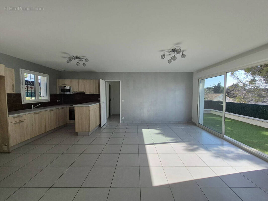 Appartement à SAUSSET-LES-PINS