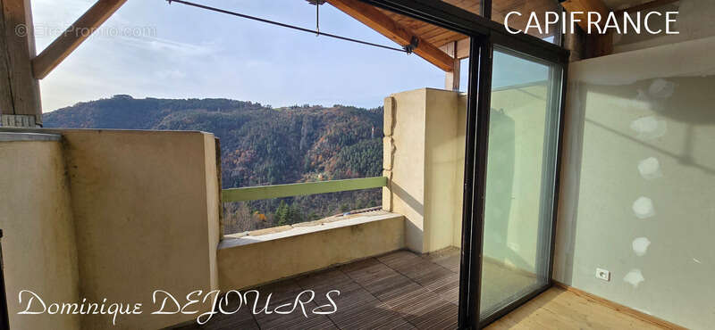 Maison à SAINT-MAURICE-EN-CHALENCON