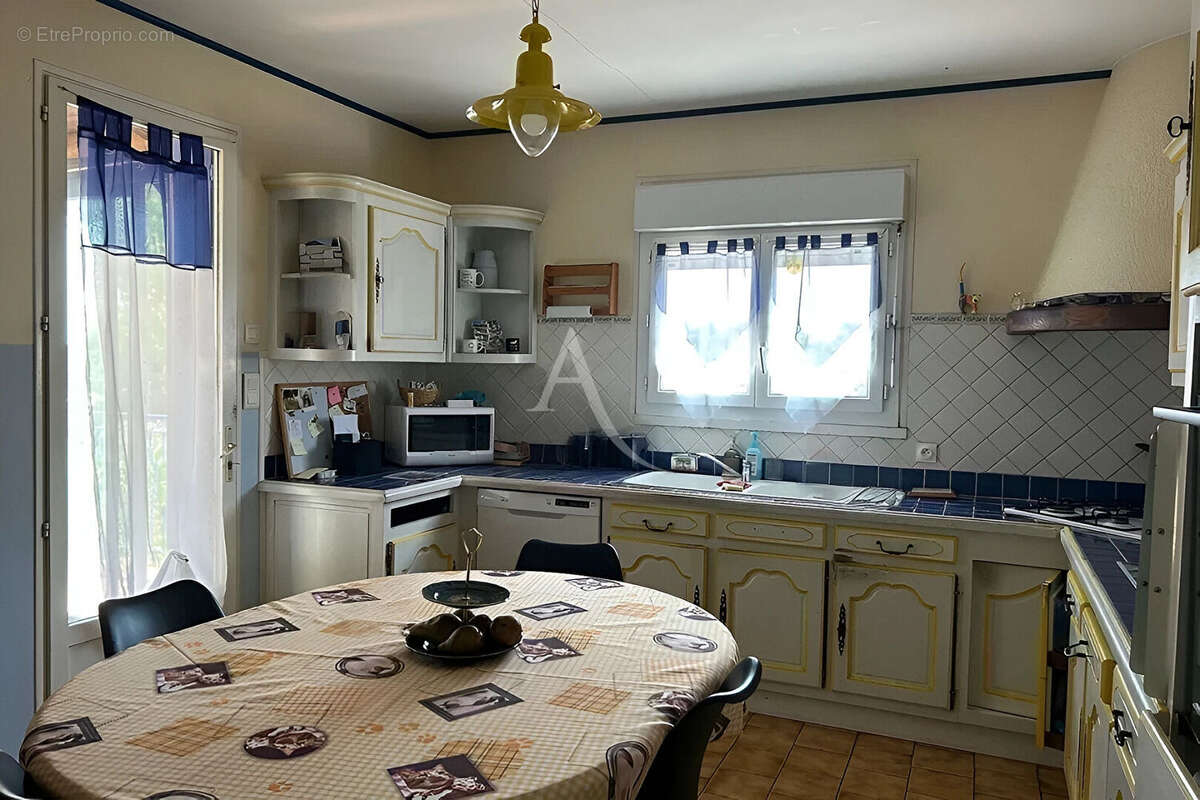 Maison à L'ILE-D'ELLE