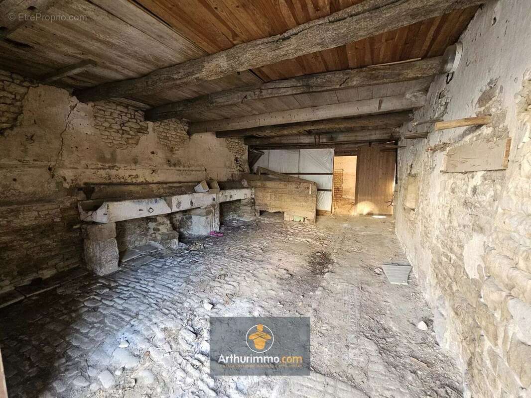 Maison à SAINT-SAUVEUR-D&#039;AUNIS