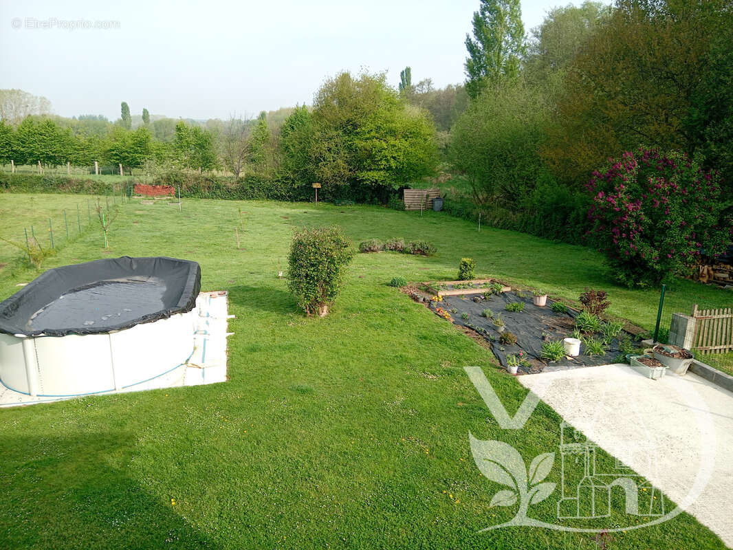 Maison à ONS-EN-BRAY