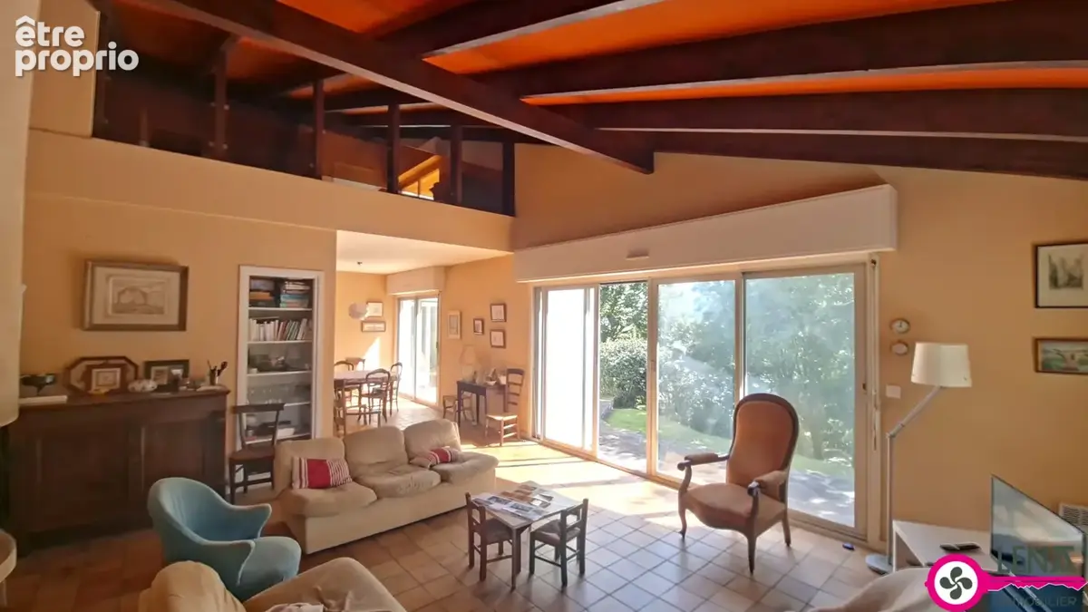 A Vendre propriété des années 70 Ciboure, colline de Bordagain - photo 4