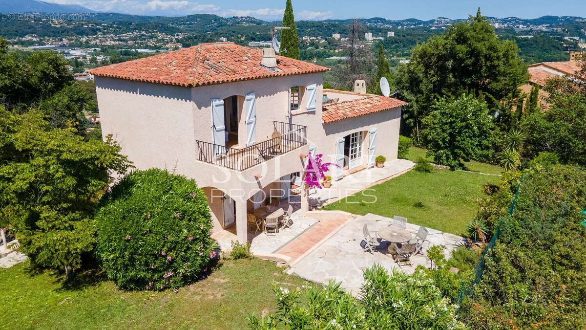 Villa avec piscine à Mandelieu au calme - photo 4