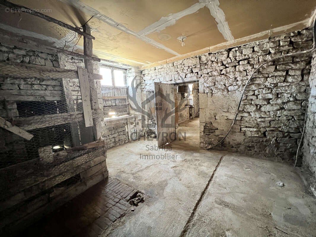 Maison à SURY