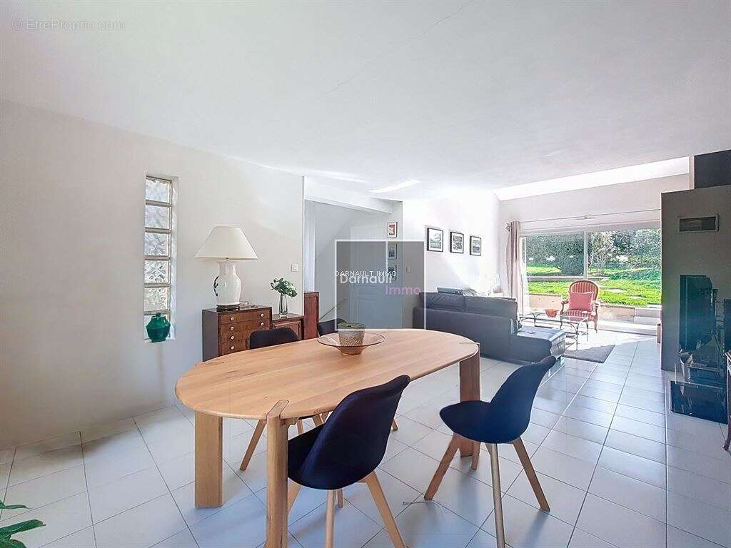 Maison de 122 m² sur parcelle de 1 124 m² SANS VIS-A-VIS avec PISCINE AU CALME - photo 2