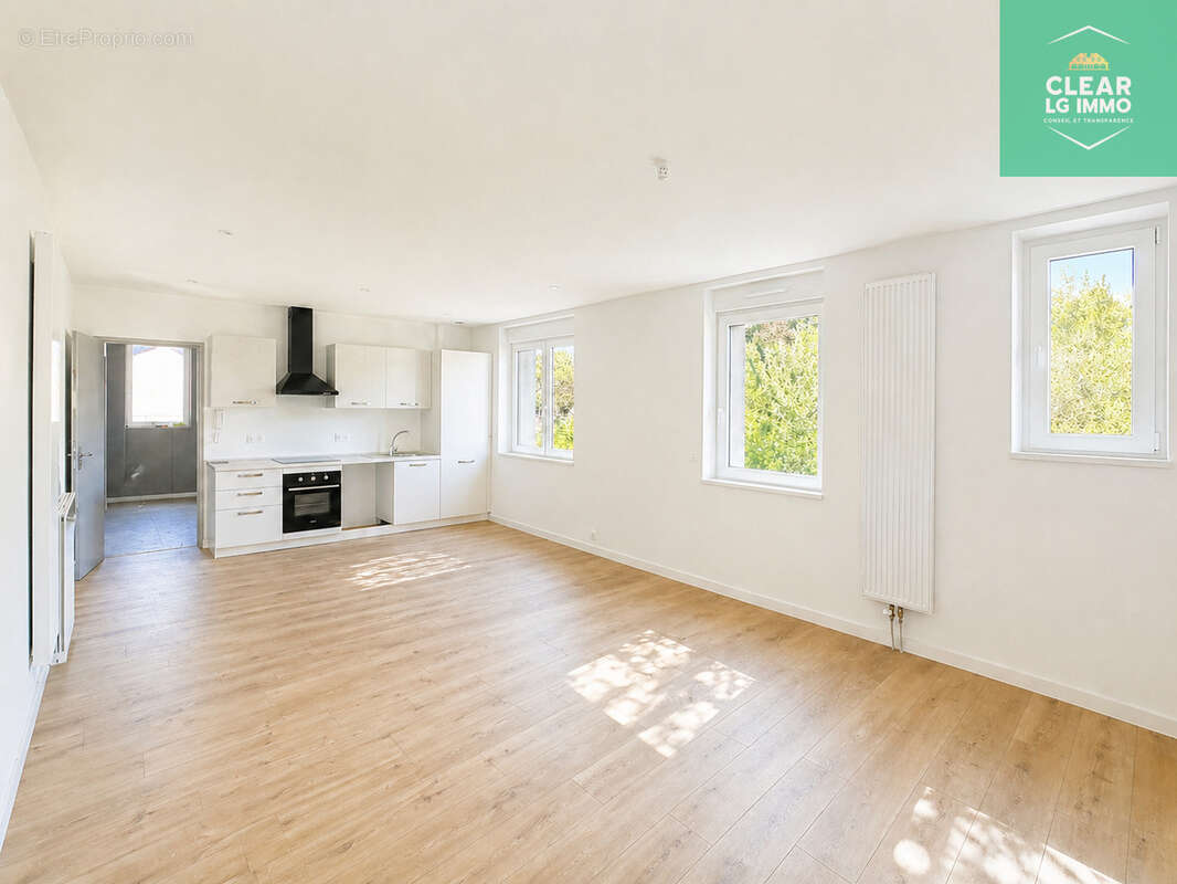 Appartement à SEMECOURT