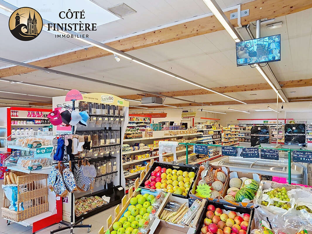Commerce à CORAY