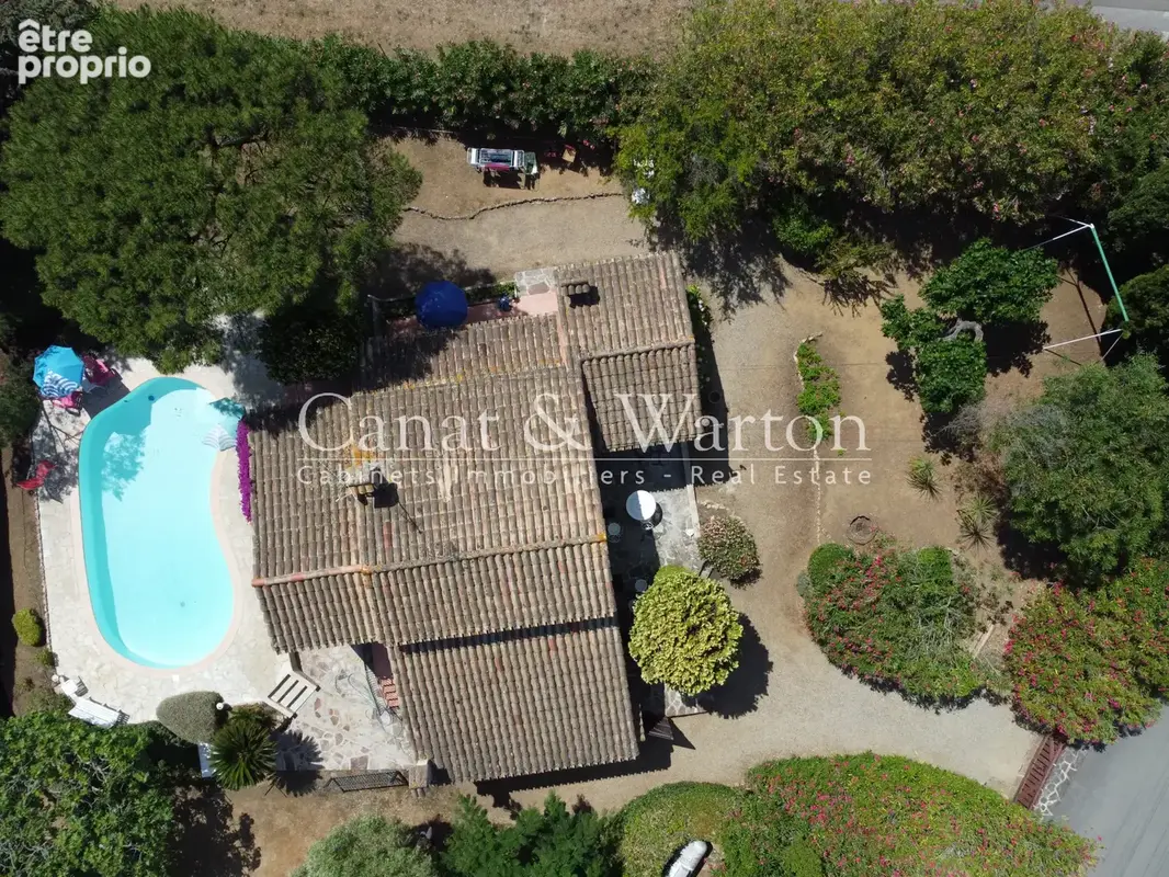 À gigaro: proche de la plage, villa de plain pied avec piscine - photo 10