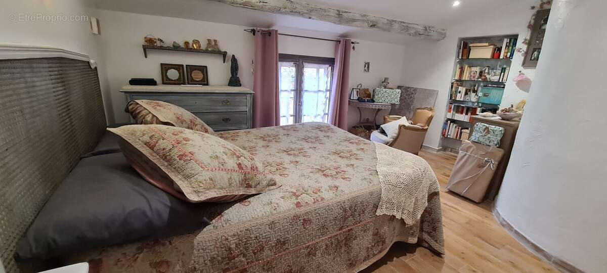 Maison à SAINT-QUENTIN-LA-POTERIE