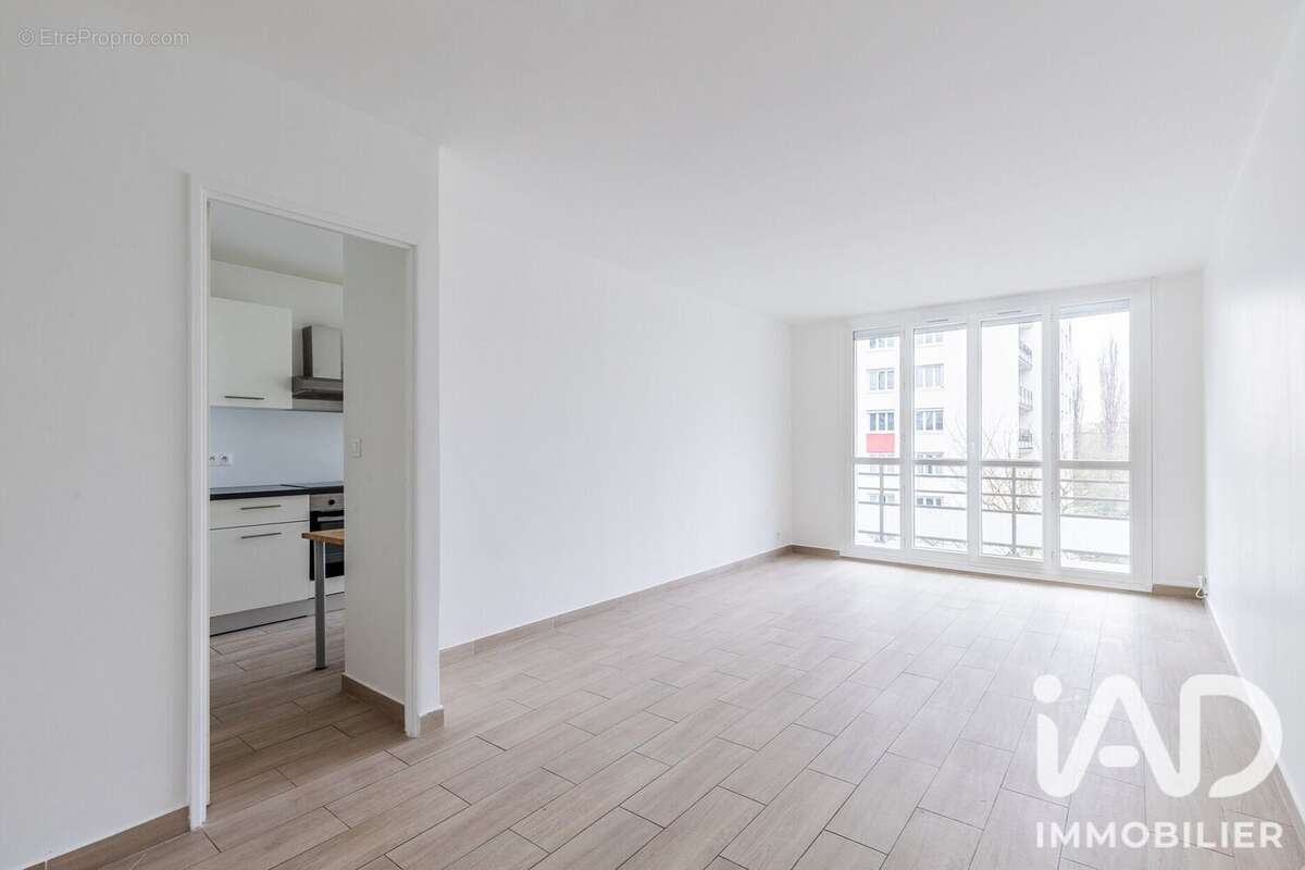 Appartement 71 m² à Chilly-Mazarin  - photo 2
