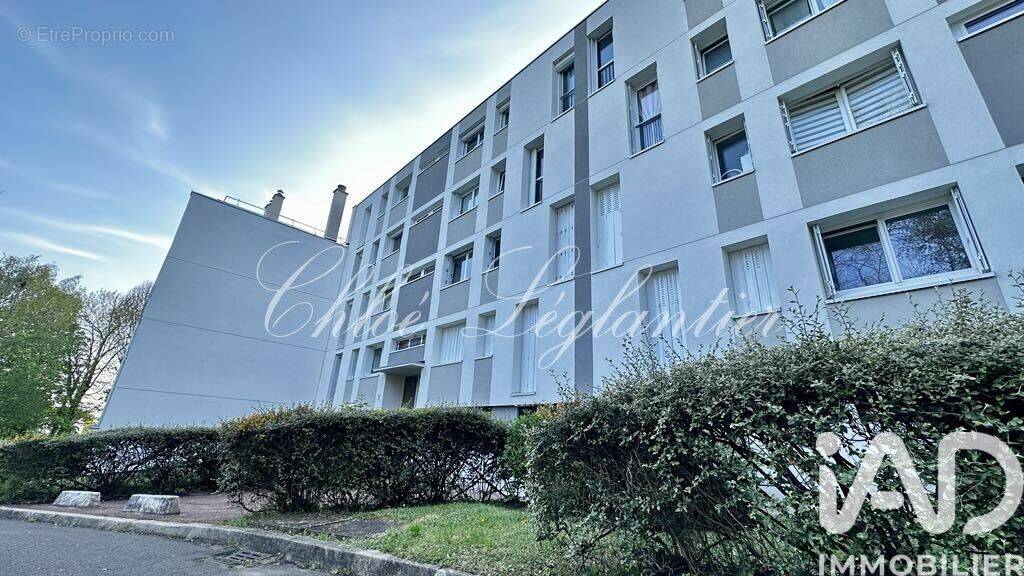 Photo 1 - Appartement à CROSNE