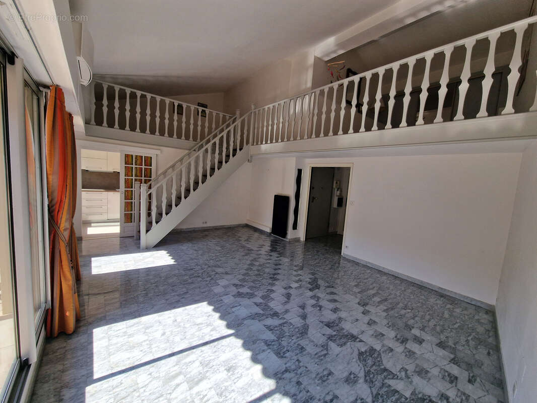 Appartement à MENTON