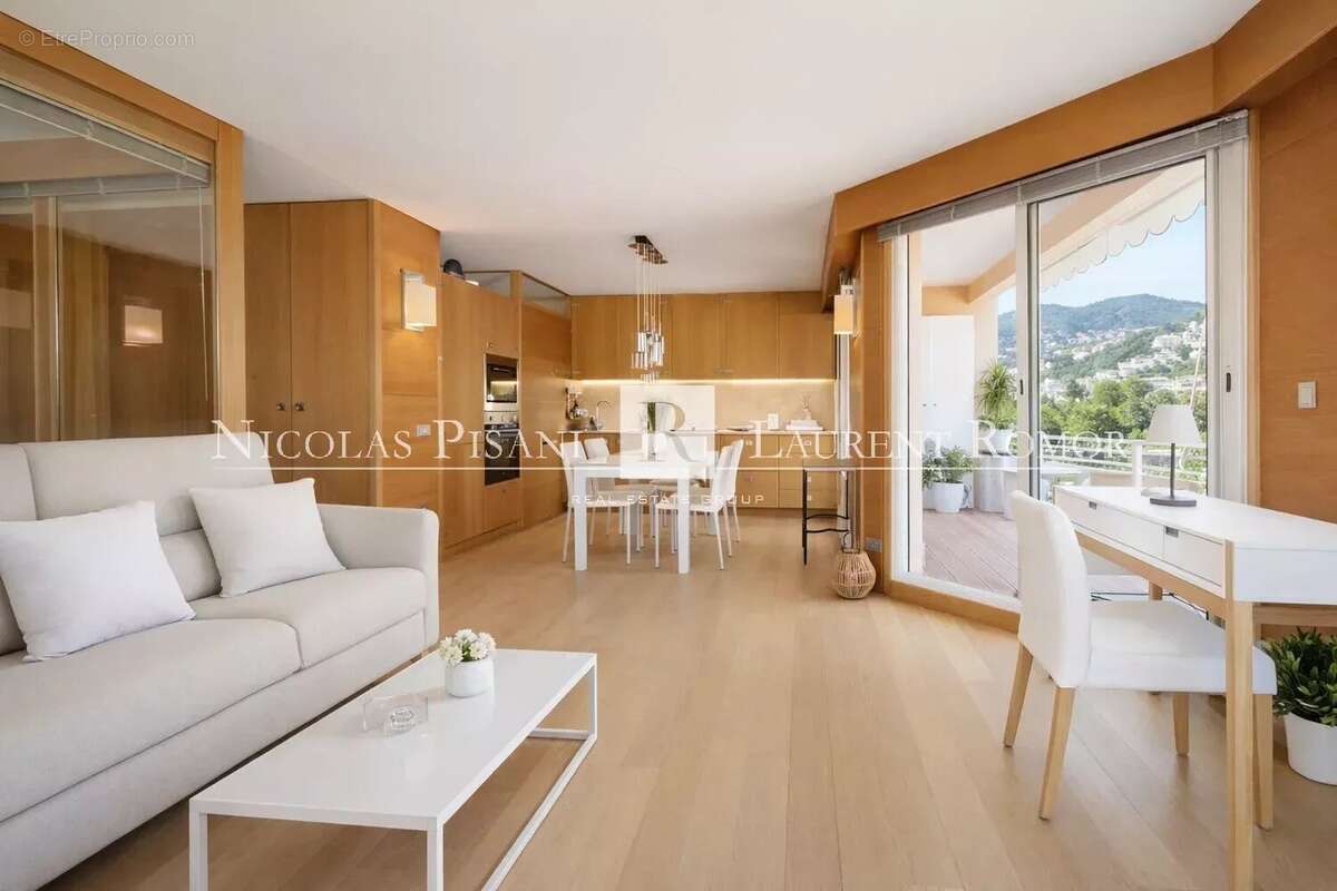 Appartement à ROQUEBRUNE-CAP-MARTIN