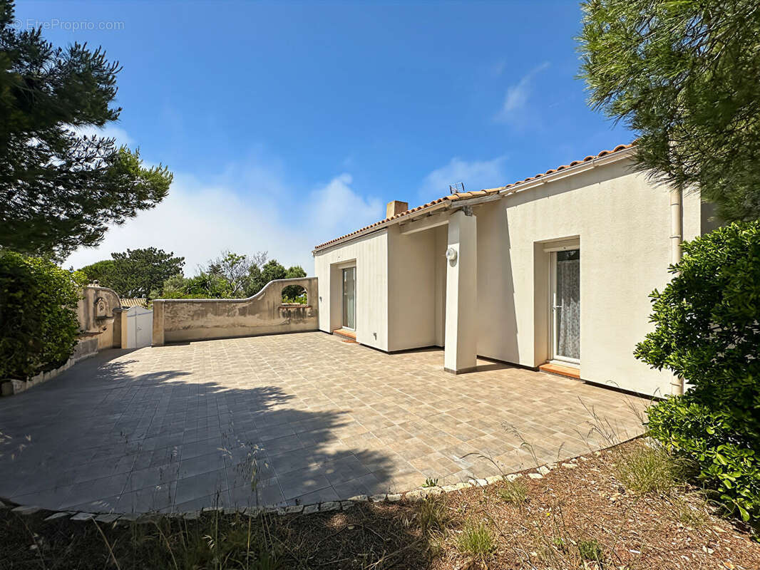 Maison à SAUSSET-LES-PINS