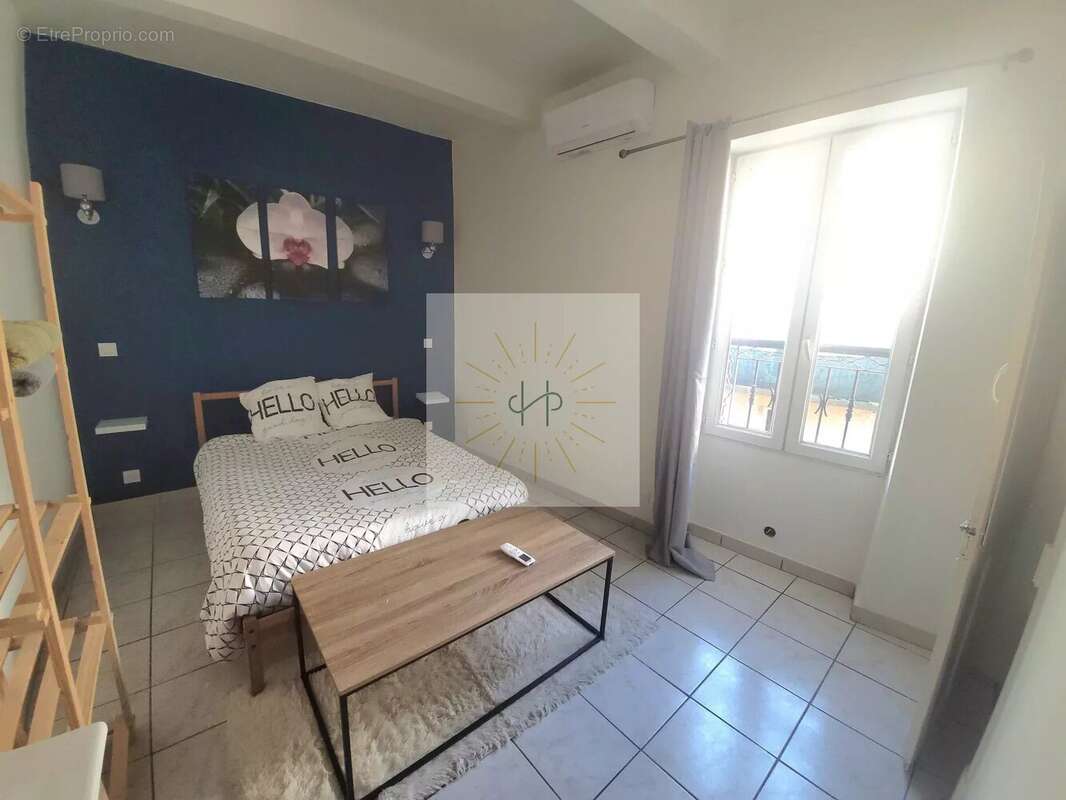 Appartement à ROCHEMAURE