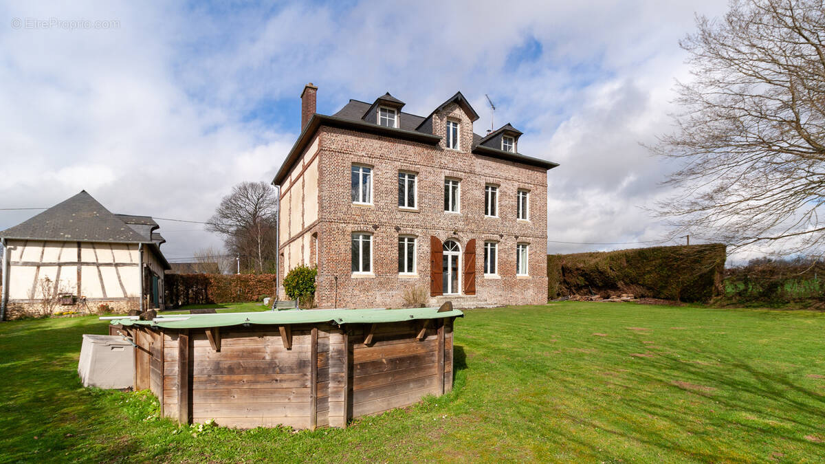 Maison à FRESQUIENNES