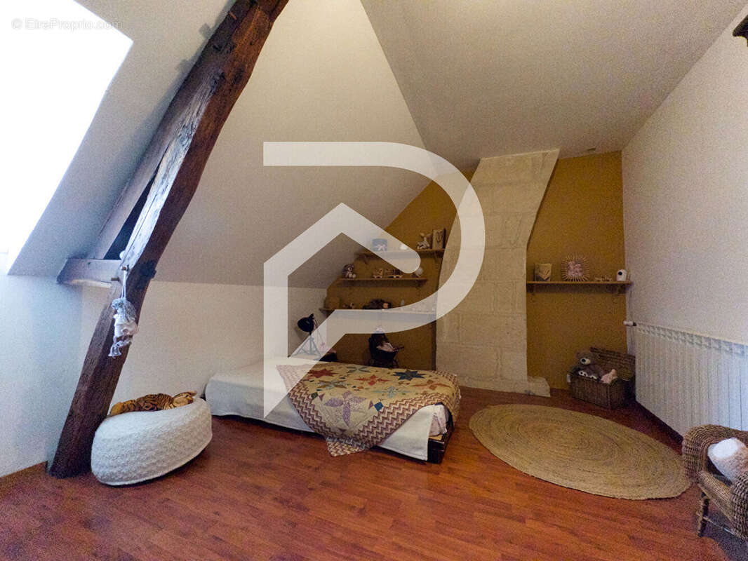 Maison à MONTIGNY-LENGRAIN