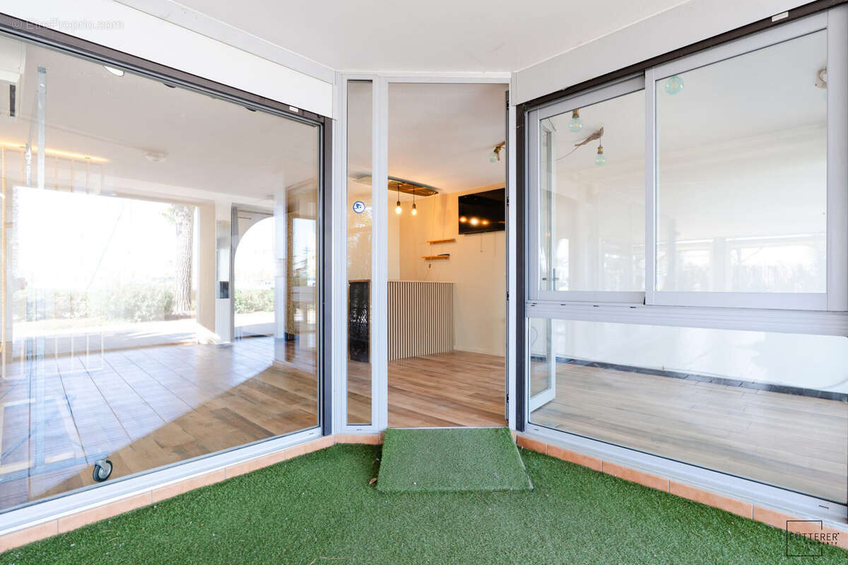 Commerce à GRUISSAN