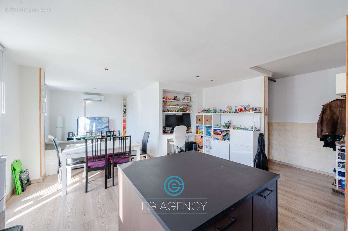 Appartement à MARSEILLE-9E