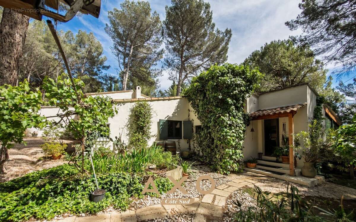 Maison à COUDOUX