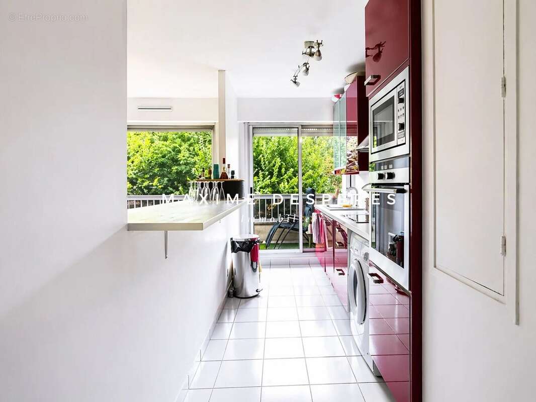Appartement à NEUILLY-SUR-SEINE