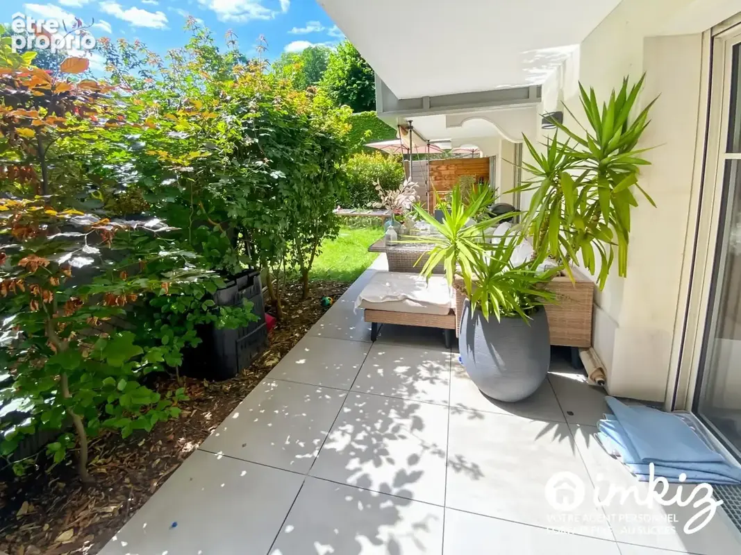 4 pièces en rez-de-jardin avec terrasse, jardin - photo 2
