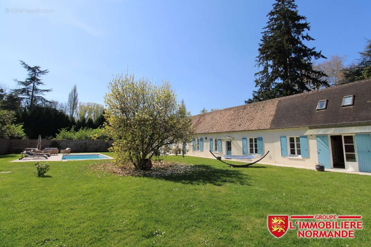 Maison à ECARDENVILLE-SUR-EURE