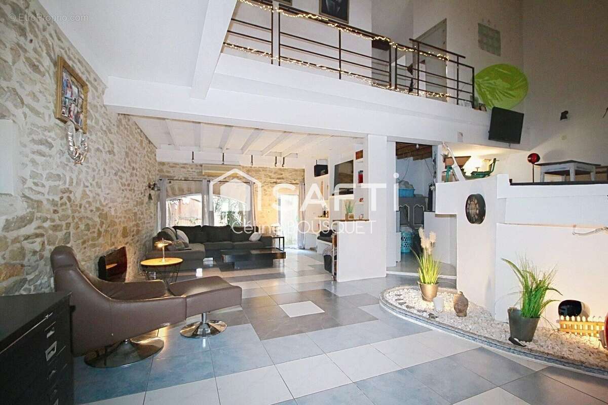 Photo 2 - Maison à UCHAUD