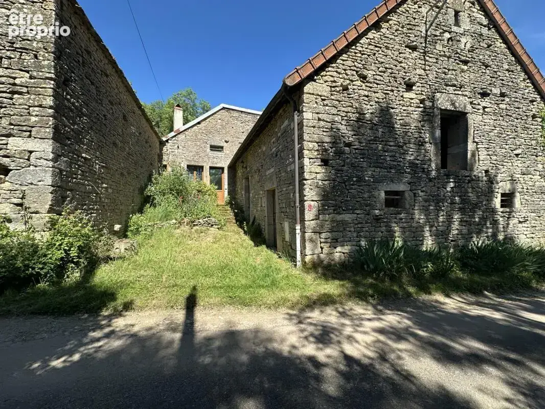 Maison à MONT-SAINT-JEAN