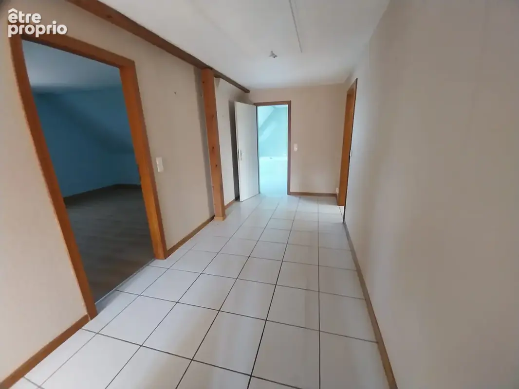 L’Agence SECKLER vous présente à WINTZENHEIM   Appartement de charme de 121 m2 en dernier étage avec terrasse - photo 2