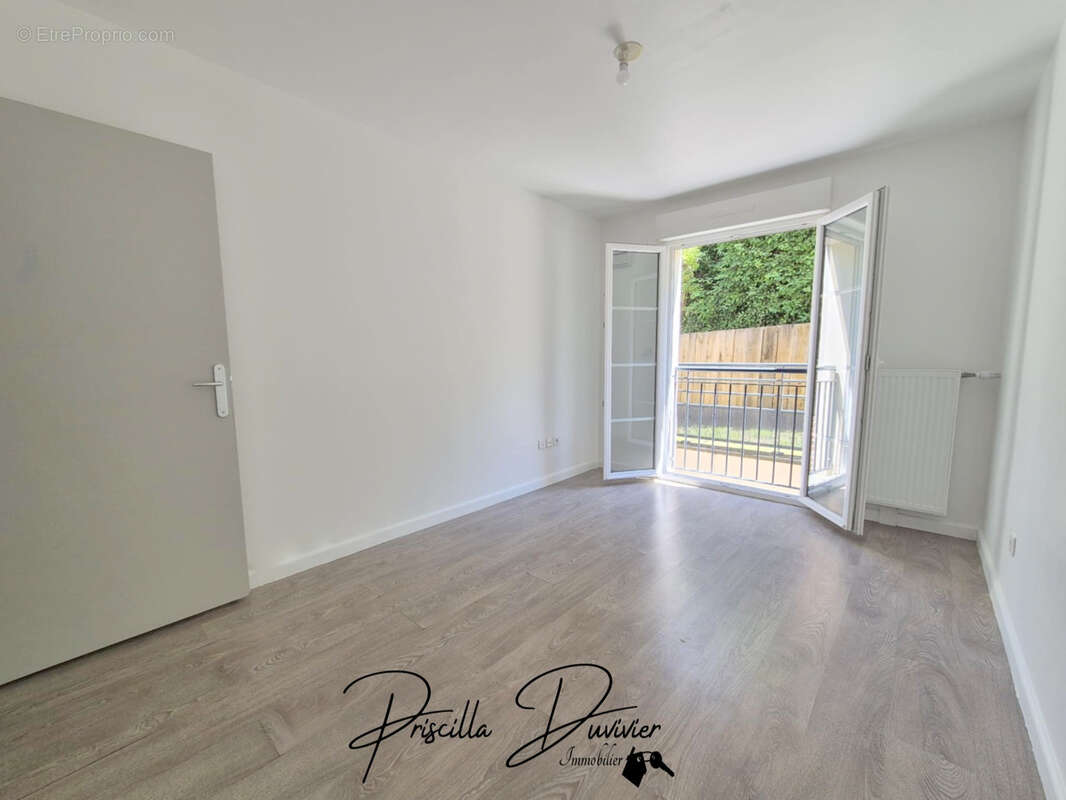 Appartement à SAINT-OUEN-L'AUMONE
