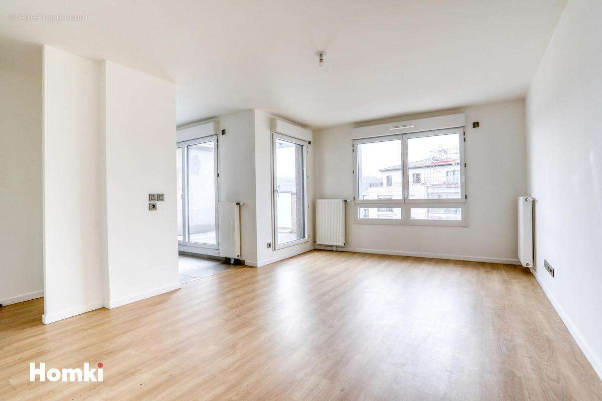 Appartement à SAINT-CYR-L'ECOLE
