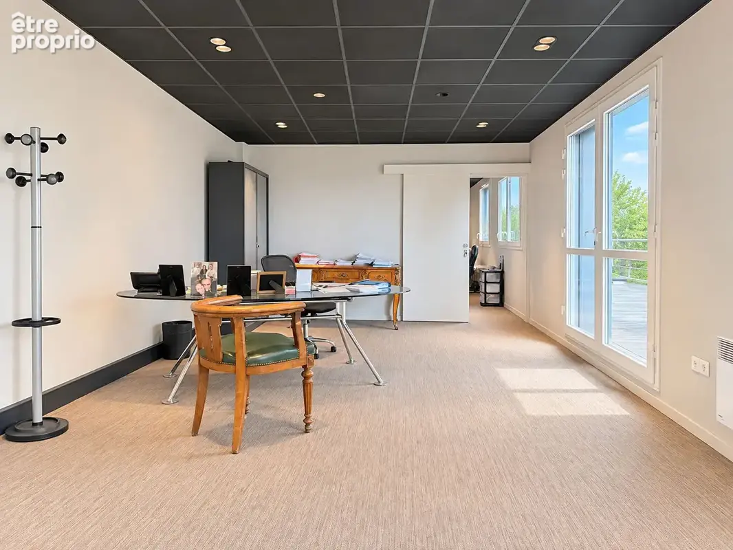 Bureaux aménagés avec 4 parkings et 2 terrasses - Business Park - photo 4