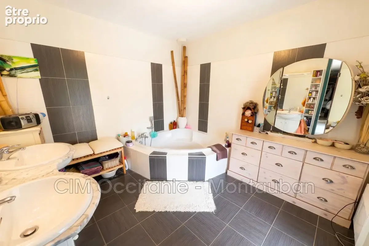 Maison 4 pièces 137 m² à vendre à Saint-Nauphary (82370) - photo 7