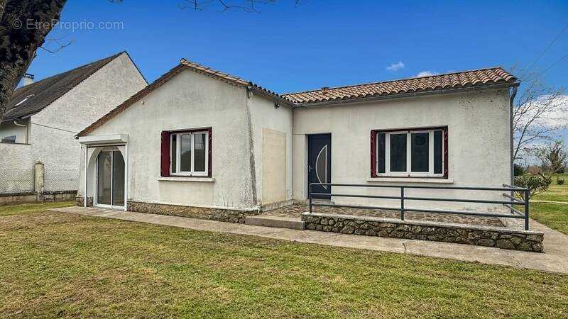 Maison à PRIGONRIEUX